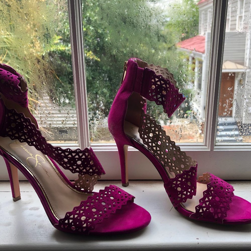 WMNS 7.5 Strappy Heels